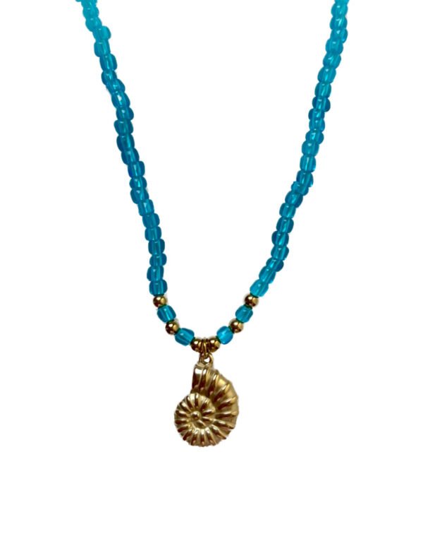 Seashell blue beads necklace