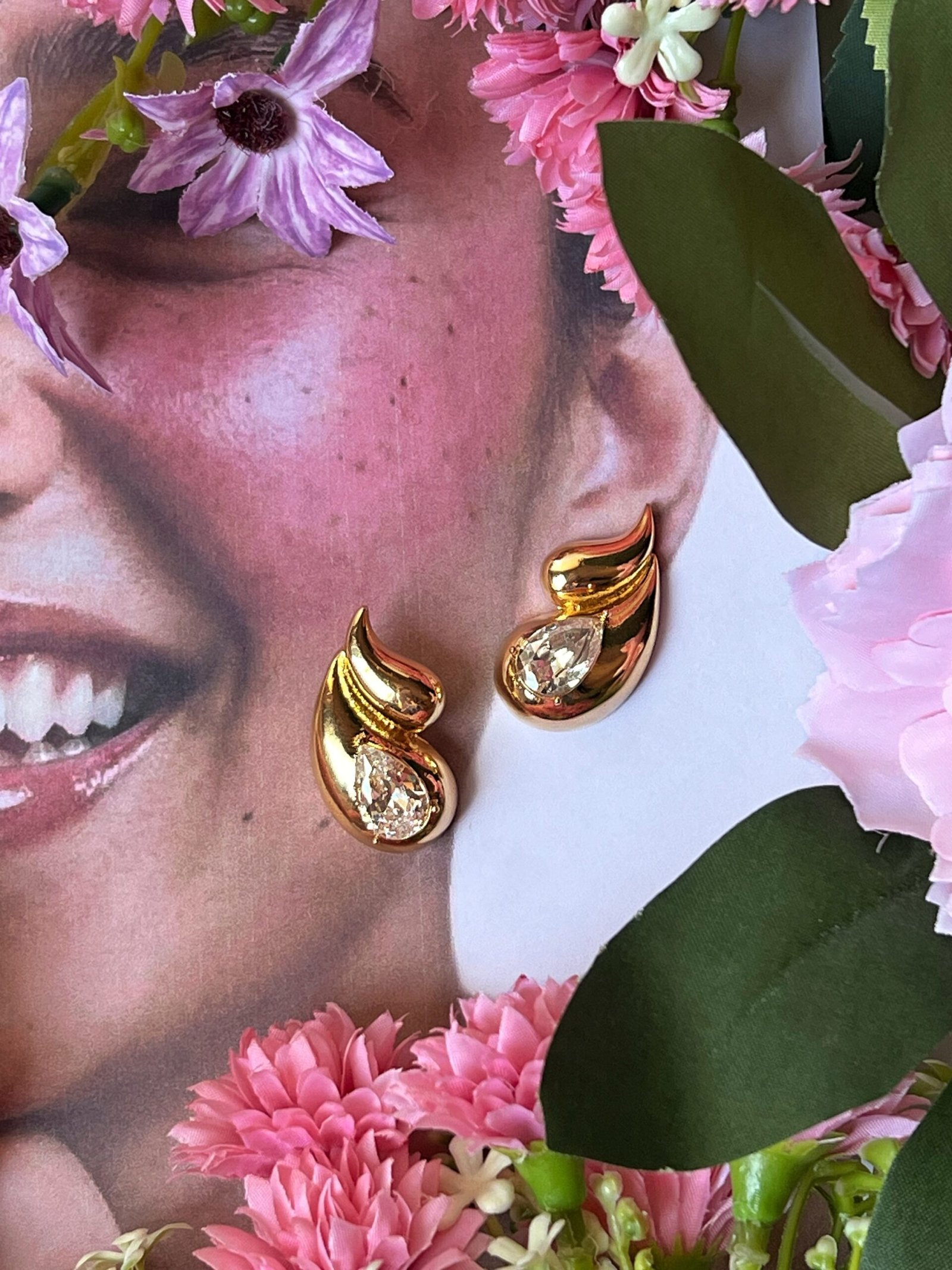 Golden swirl earrings