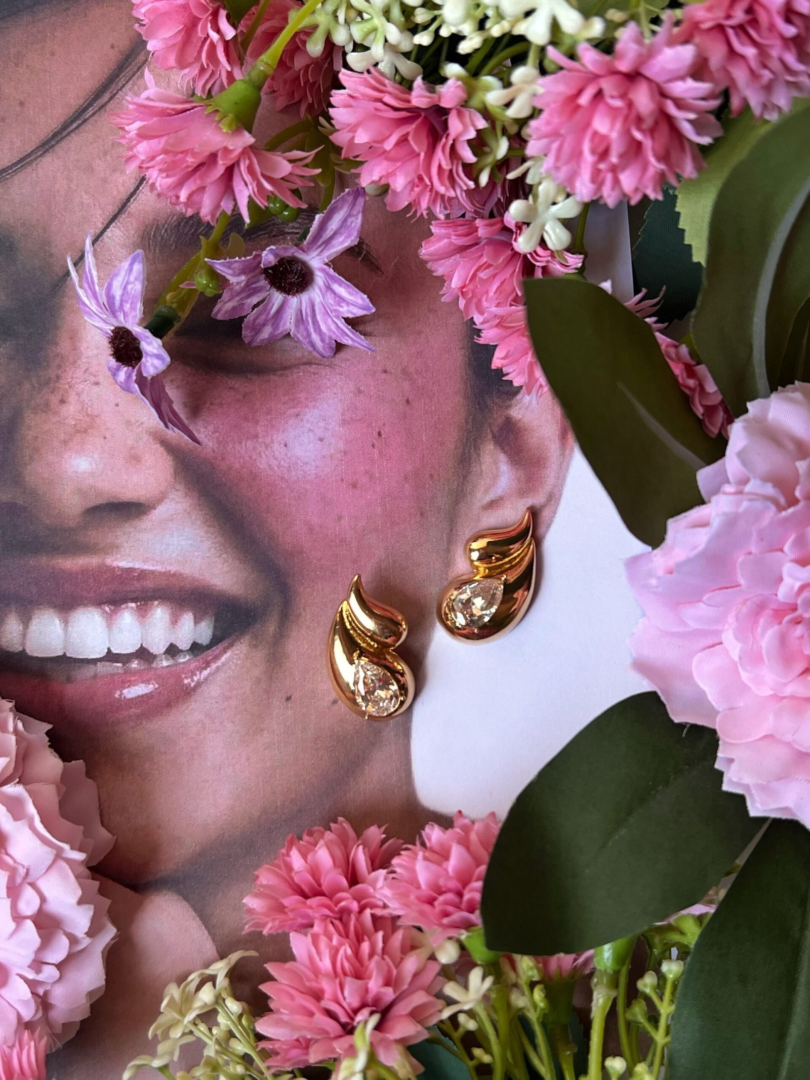 Golden swirl earrings - Image 3