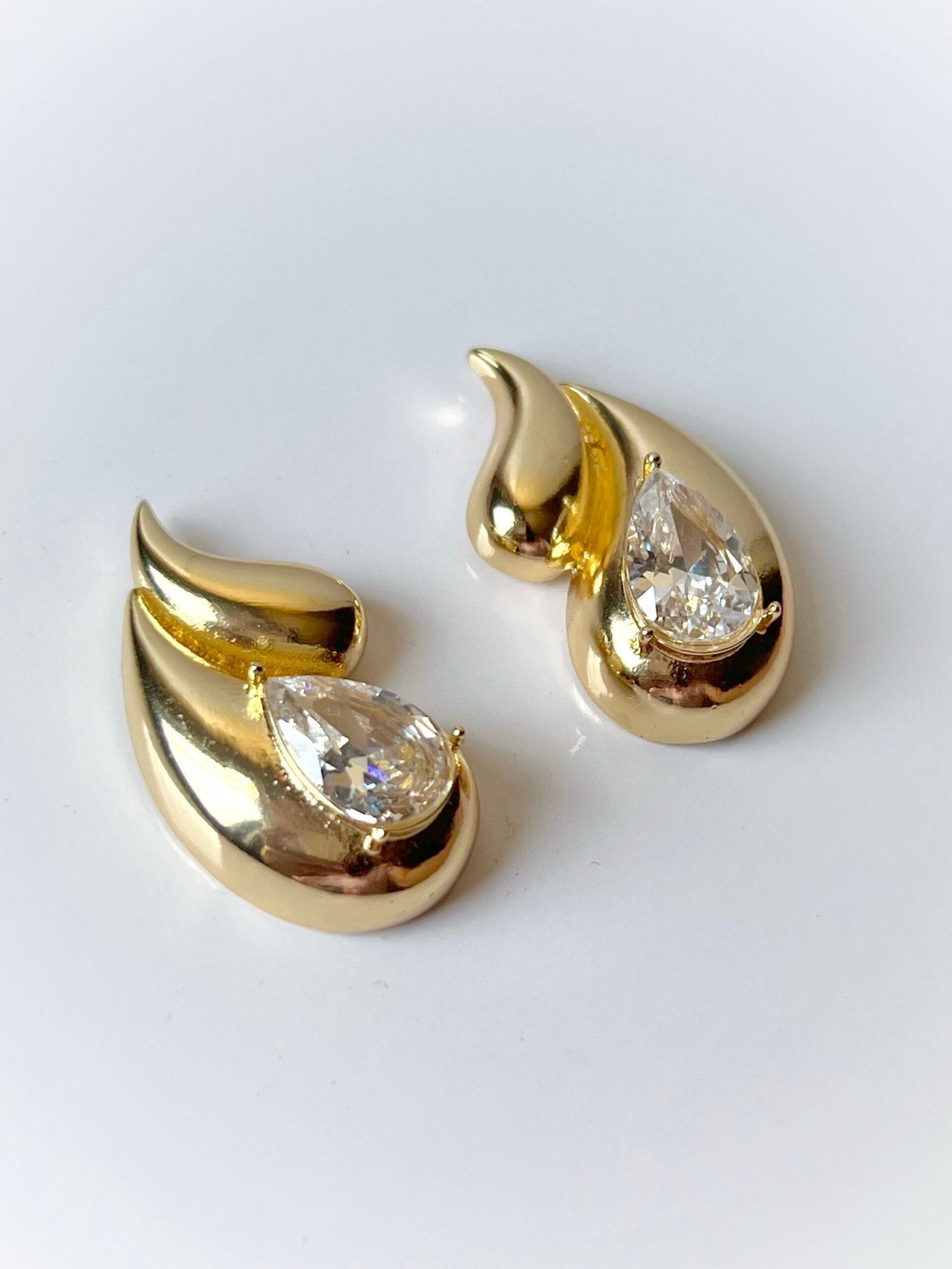 Golden swirl earrings - Image 3