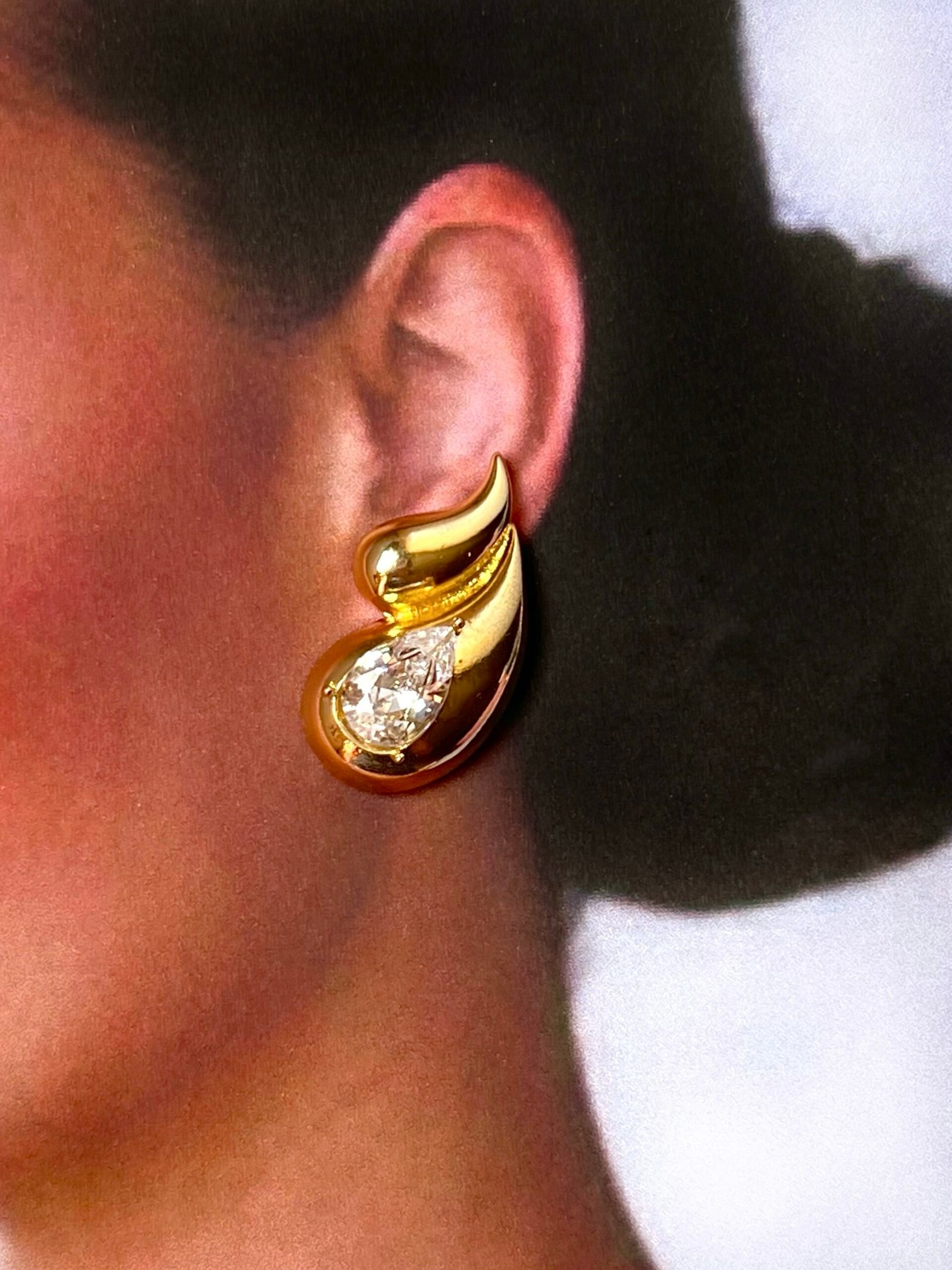 Golden swirl earrings - Image 2