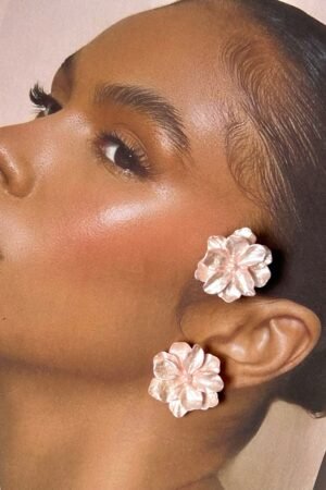 Tiny pinky flower earrings