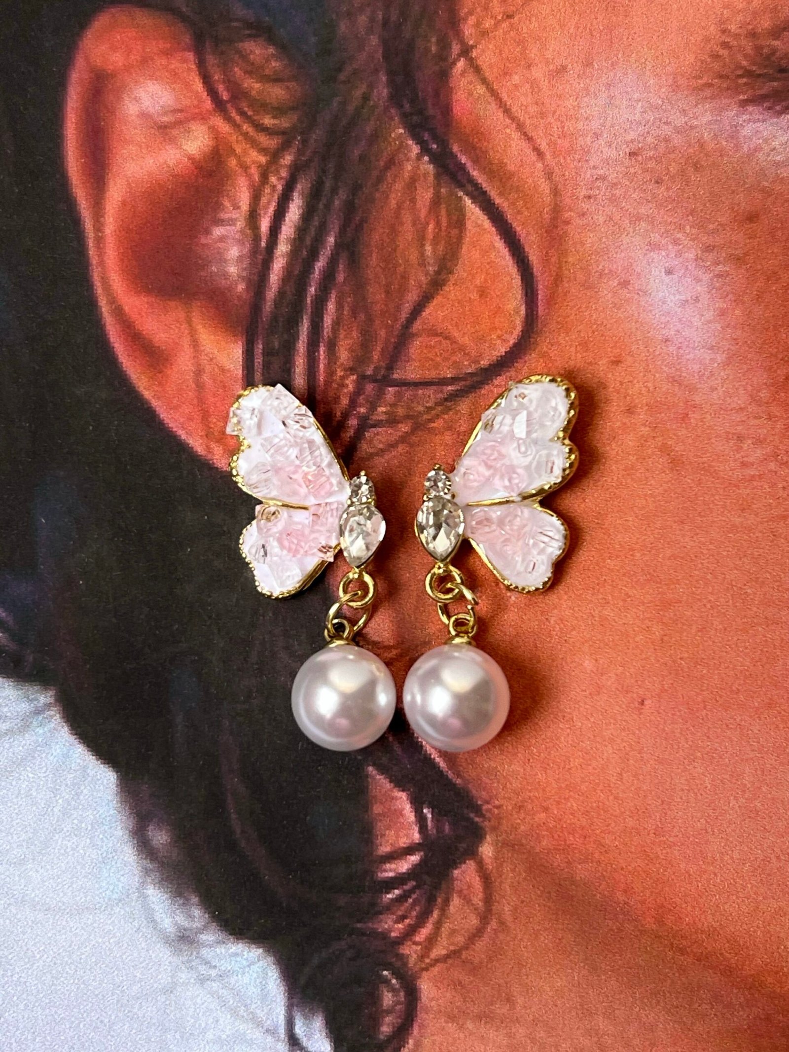 Rosy butterfly earrings - Image 3